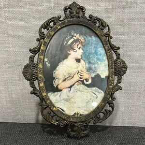 Vintage ornate oval frame